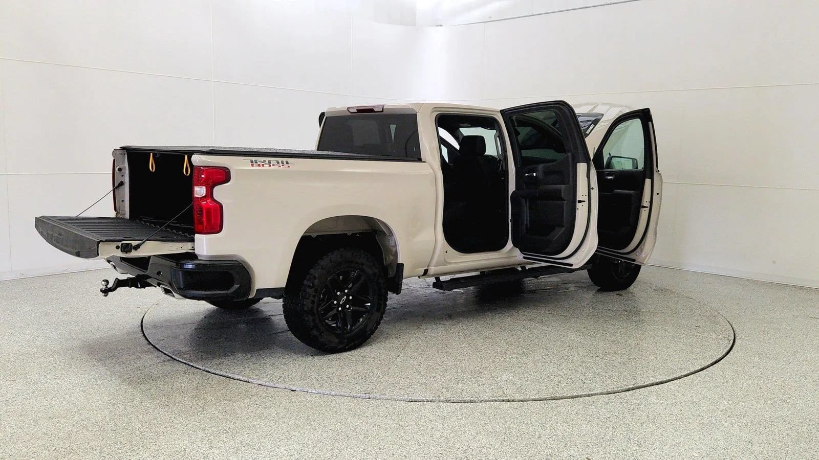 Used 2026 Chevrolet Silverado 1500 Custom Trail Boss AWD/4WD image 12