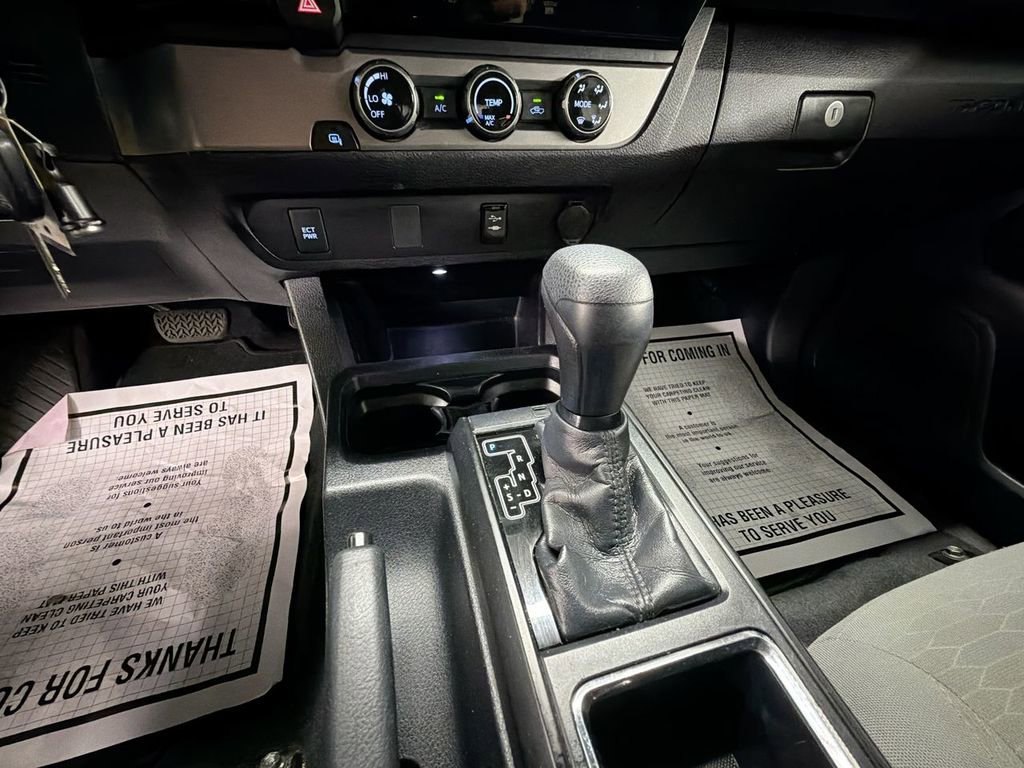 Used 2017 Toyota Tacoma SR w/ SR Convenience Package image 15