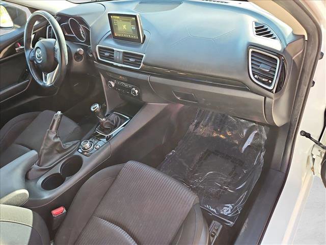 Used 2016 MAZDA MAZDA3 i Touring w/ Popular Equipment Package FWD image 22