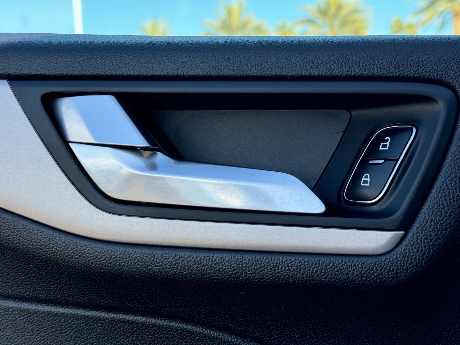 Used 2022 Ford Escape SEL image 18