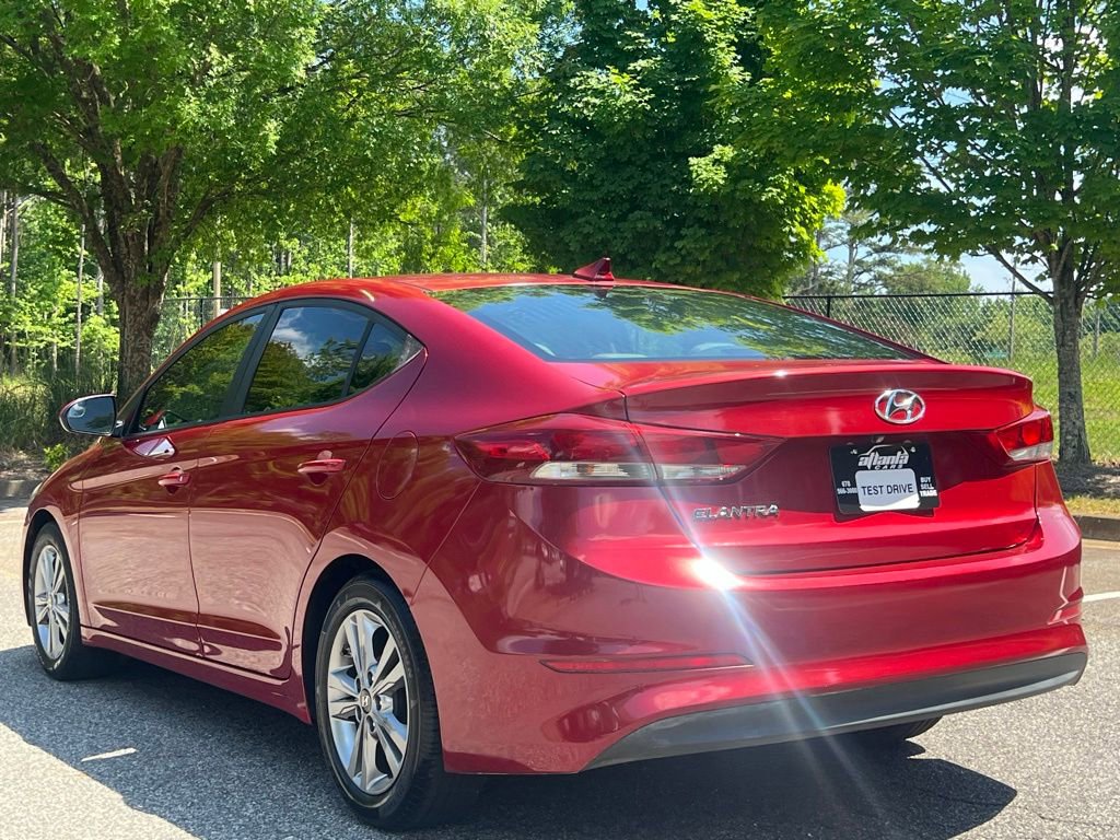 Used 2017 Hyundai Elantra SE FWD image 3