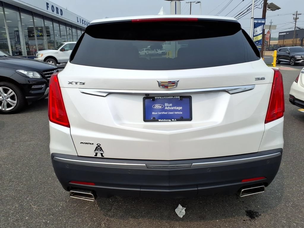 Used 2018 Cadillac XT5 Luxury w/ Driver Awareness Package AWD/4WD image 5