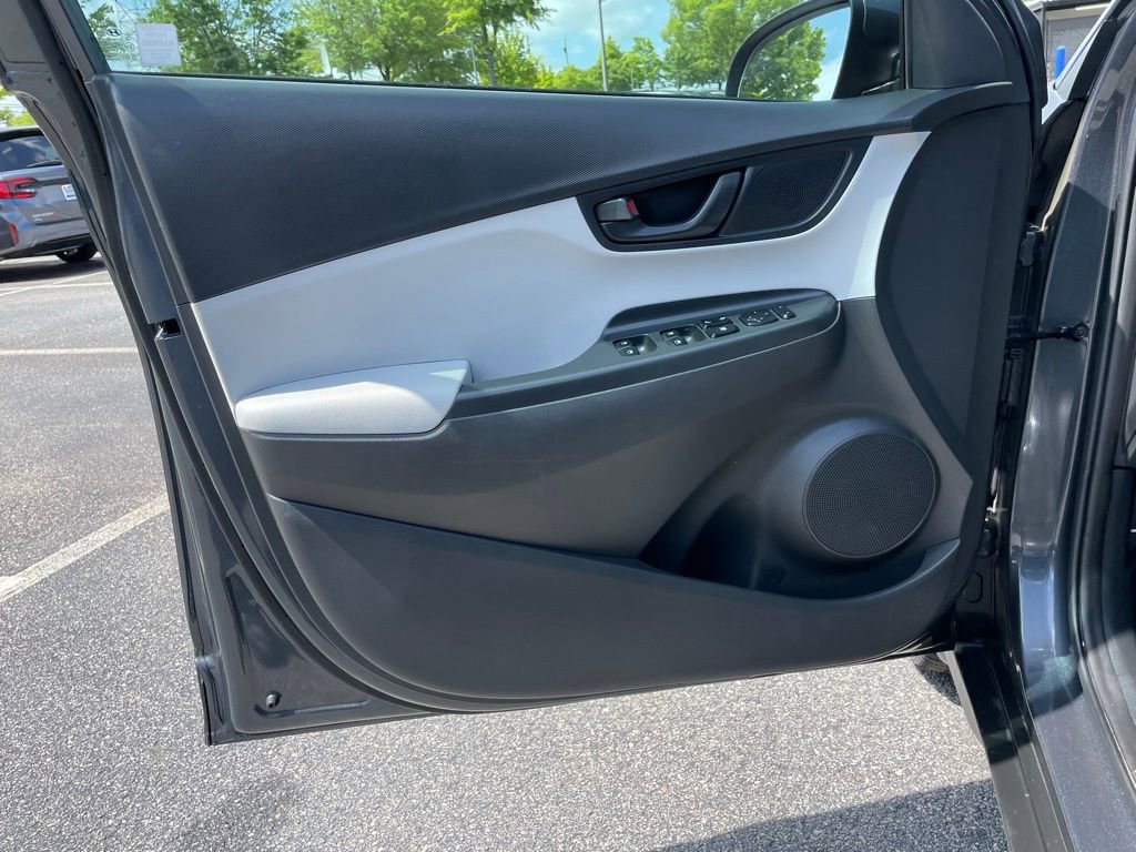 Used 2022 Hyundai Kona SEL FWD image 25