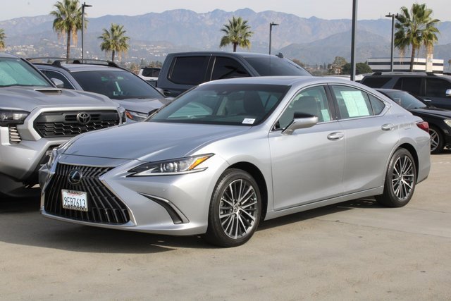 Certified 2023 Lexus ES 350 w/ Premium Package image 3