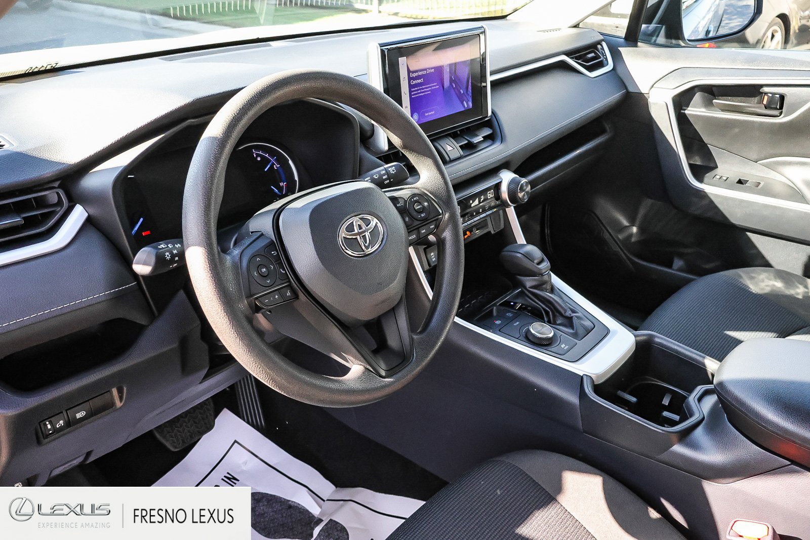 Used 2025 Toyota RAV4 LE AWD/4WD image 19