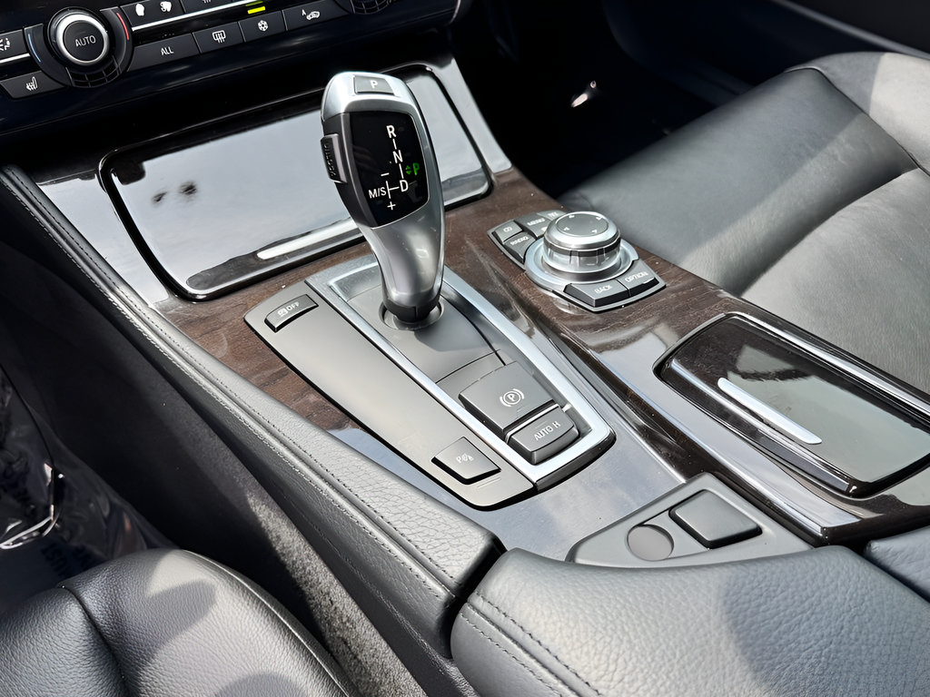 Used 2011 BMW 535i Sedan RWD image 29