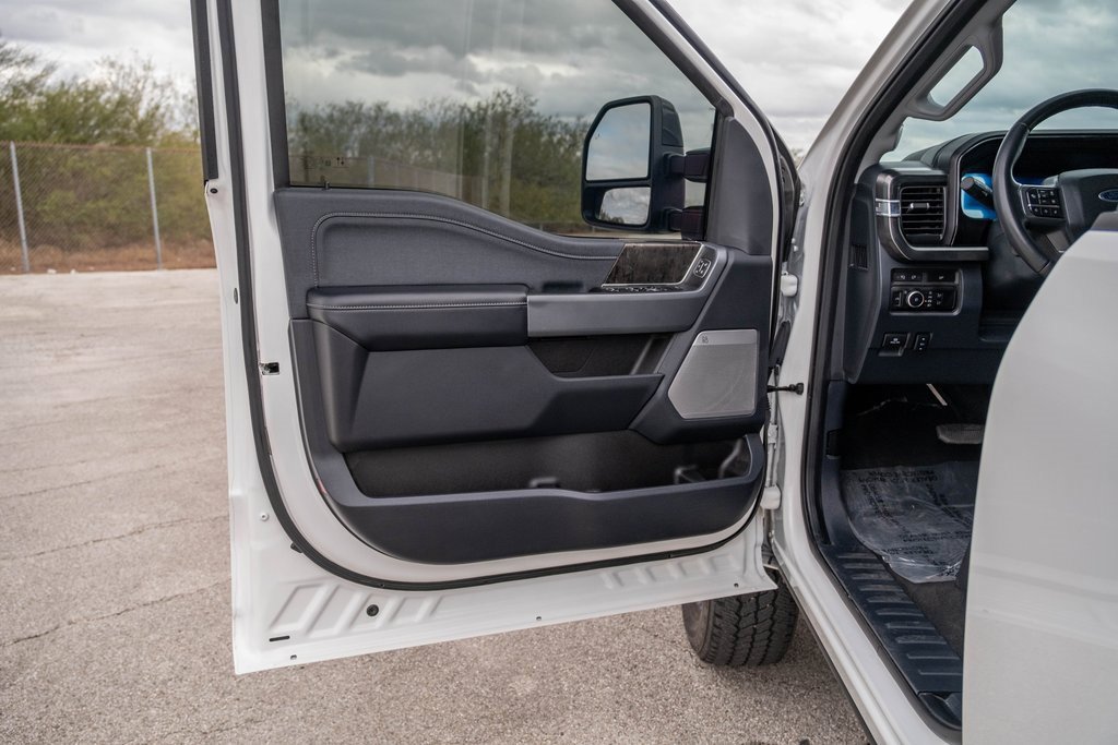 Used 2024 Ford F250 Lariat w/ Lariat Ultimate Package image 10