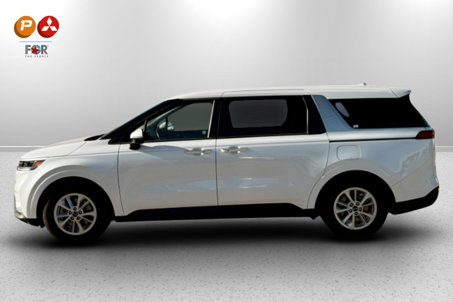 Used 2023 Kia Carnival LX image 2