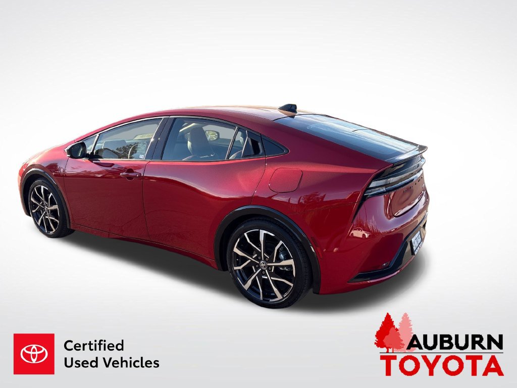 Certified 2026 Toyota Prius Plug-In Hybrid FWD image 8