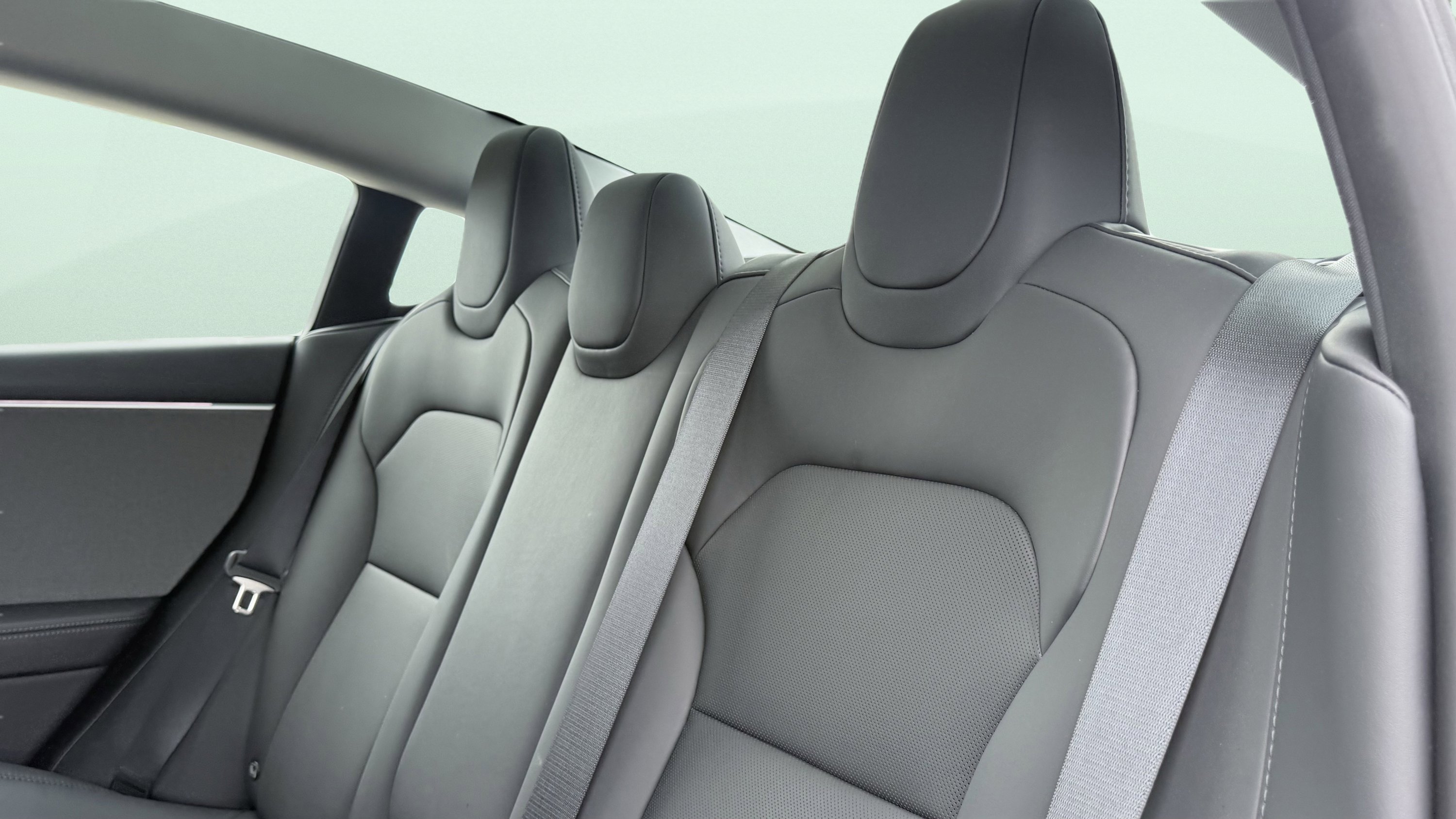 Used 2025 Tesla Model 3 Long Range RWD image 32