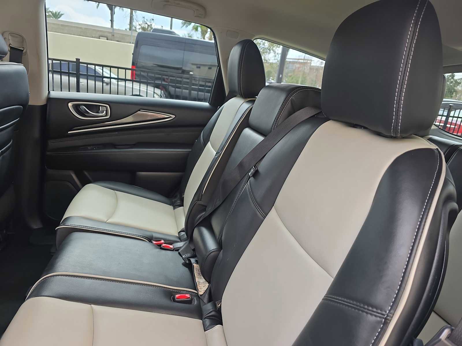 Used 2020 INFINITI QX60 Signature Edition image 12