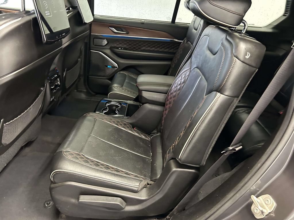 Used 2023 Jeep Grand Cherokee L Summit w/ Rear Seat Video Group I AWD/4WD image 16