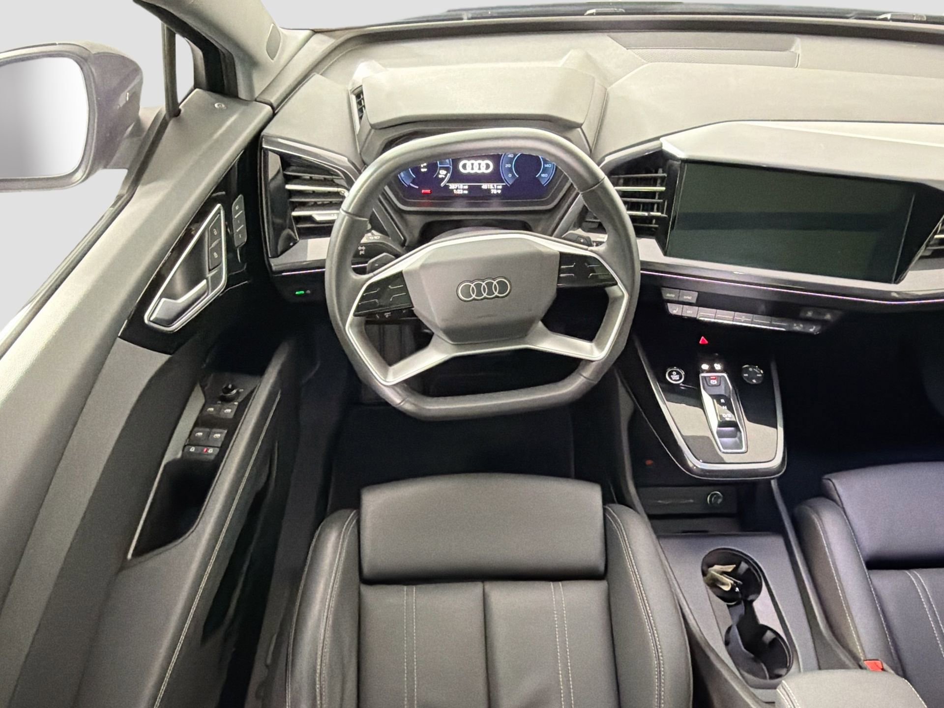 Used 2022 Audi Q4 e-tron Premium Plus image 22