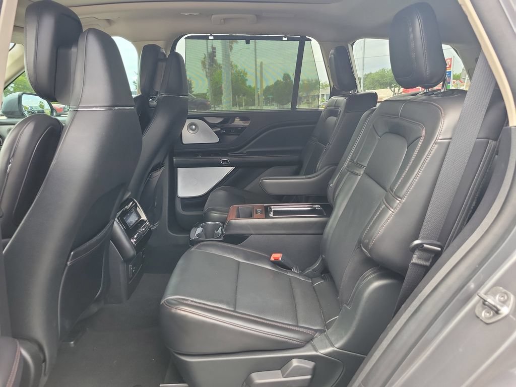Used 2021 Lincoln Aviator Reserve w/ Equipment Group 210A AWD/4WD image 13