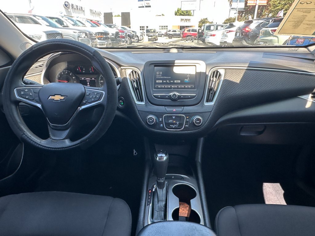 Used 2018 Chevrolet Malibu LS FWD image 18