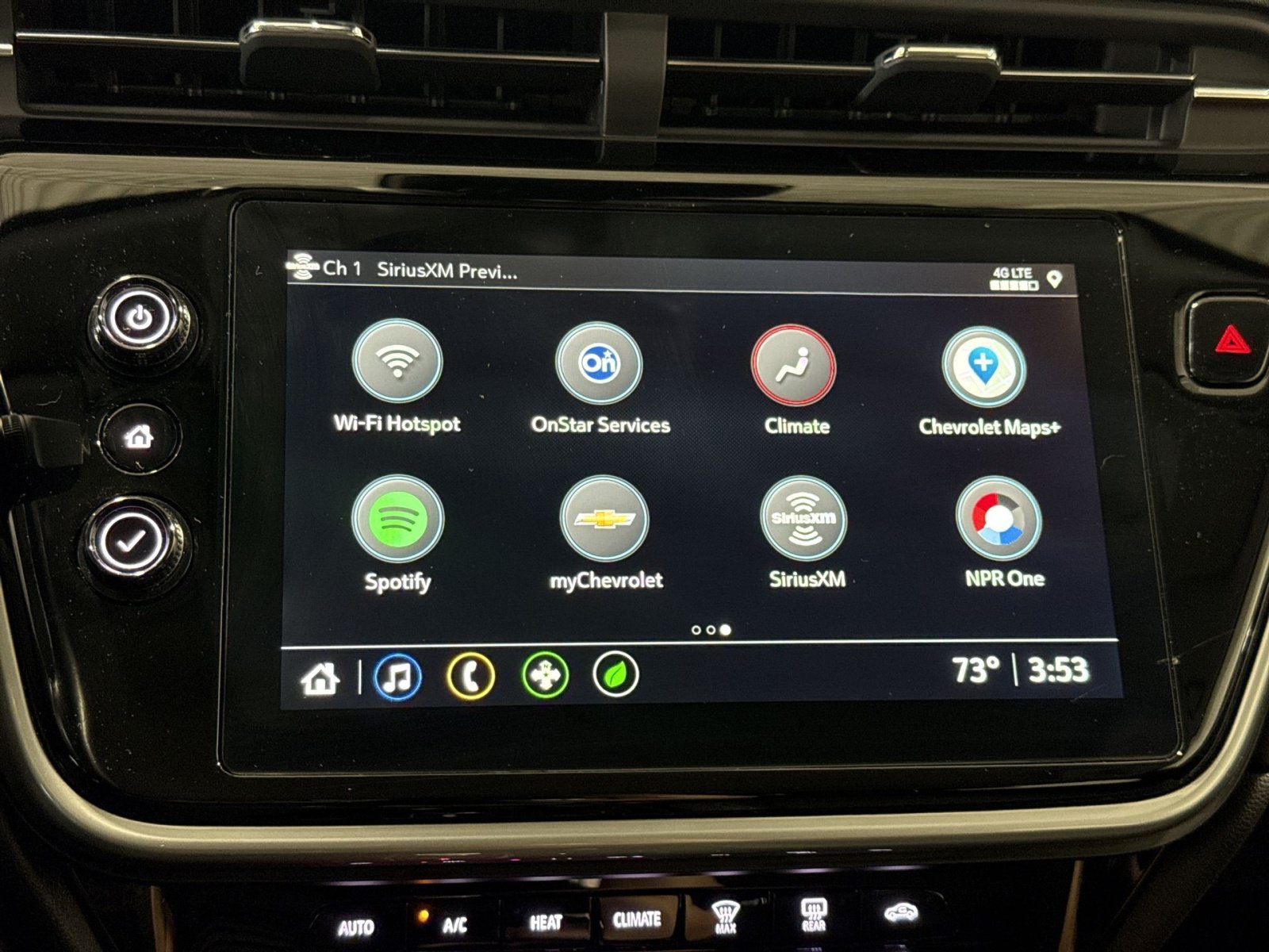 Used 2023 Chevrolet Bolt EUV LT w/ Comfort Package FWD image 21