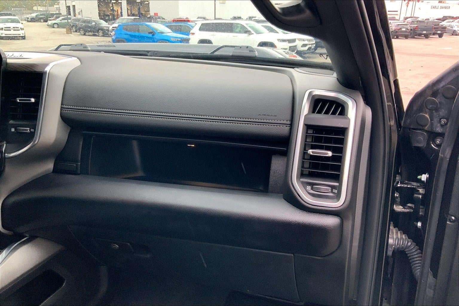 Used 2025 RAM 2500 Laramie AWD/4WD image 16