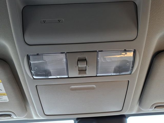 Used 2025 Nissan Frontier SV w/ SV Convenience Package RWD image 30