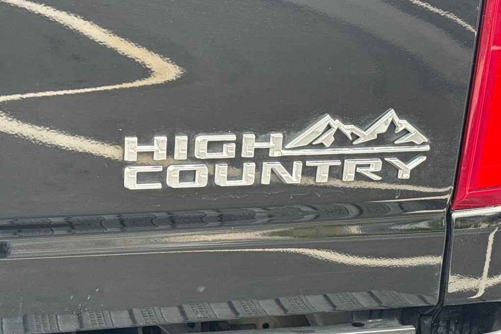 Used 2020 Chevrolet Silverado 2500 High Country w/ Technology Package image 13