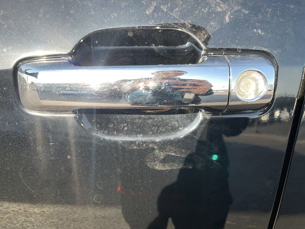 Used 2019 Toyota Tundra Platinum image 17