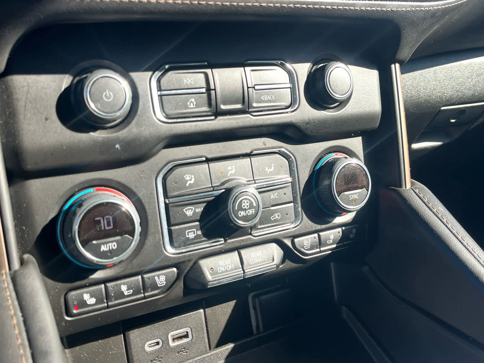 Used 2023 Chevrolet Tahoe High Country w/ Premium Package 2 image 32