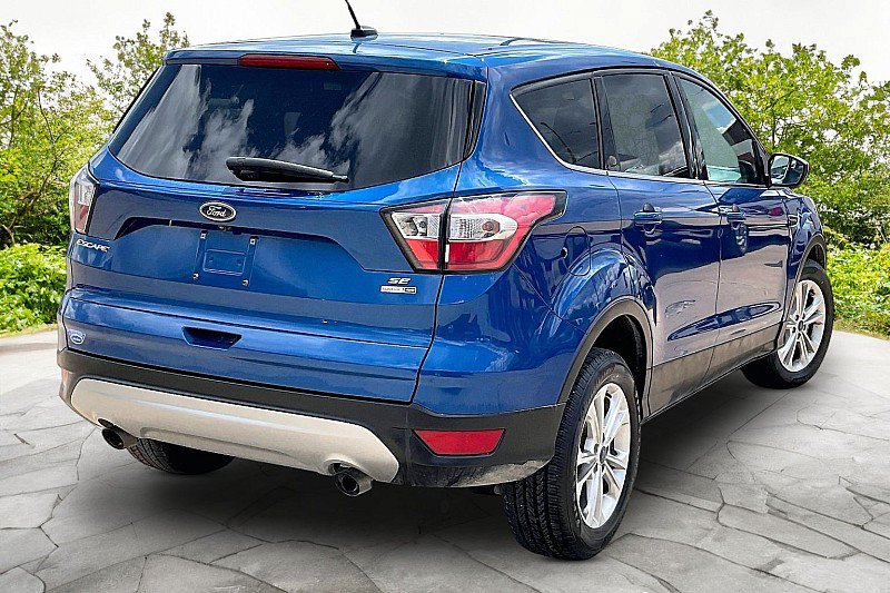 Used 2017 Ford Escape SE AWD/4WD image 6