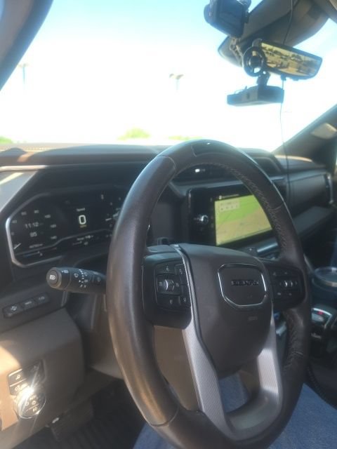 Used 2023 GMC Sierra 1500 Denali w/ Technology Package AWD/4WD image 1