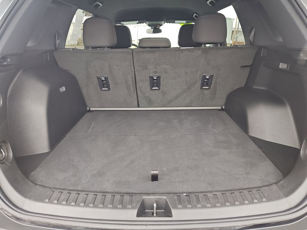Used 2026 Chevrolet Equinox LT image 30