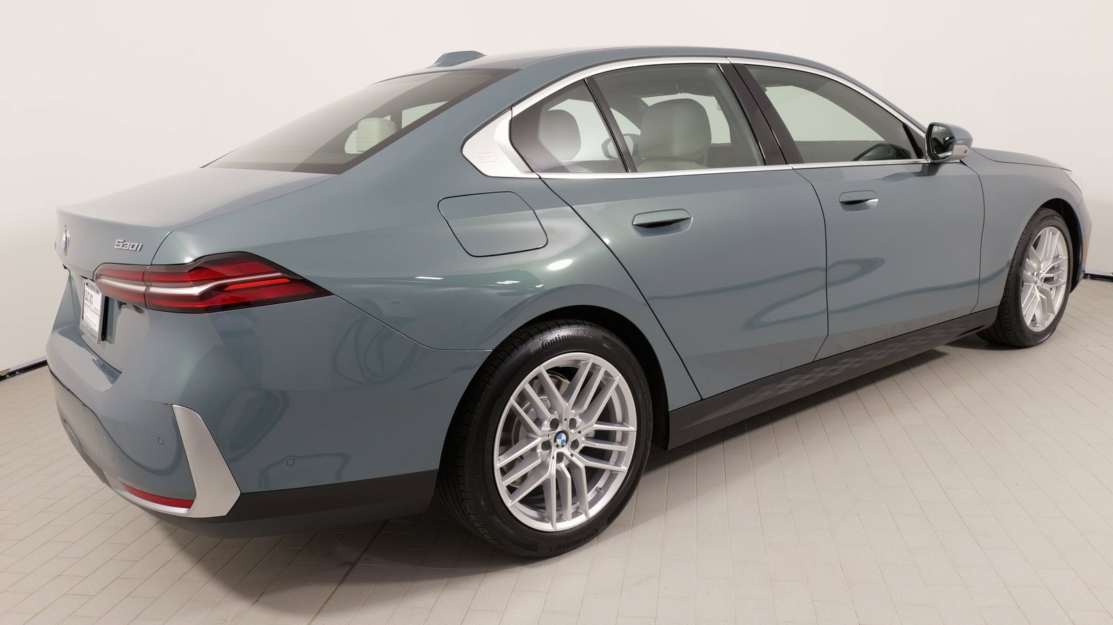 Used 2024 BMW 530i xDrive image 11