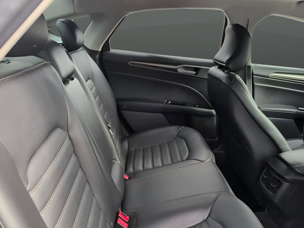 Used 2016 Ford Fusion SE w/ Equipment Group 202A image 17