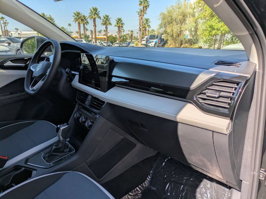 Certified 2025 Volkswagen Taos S FWD image 21