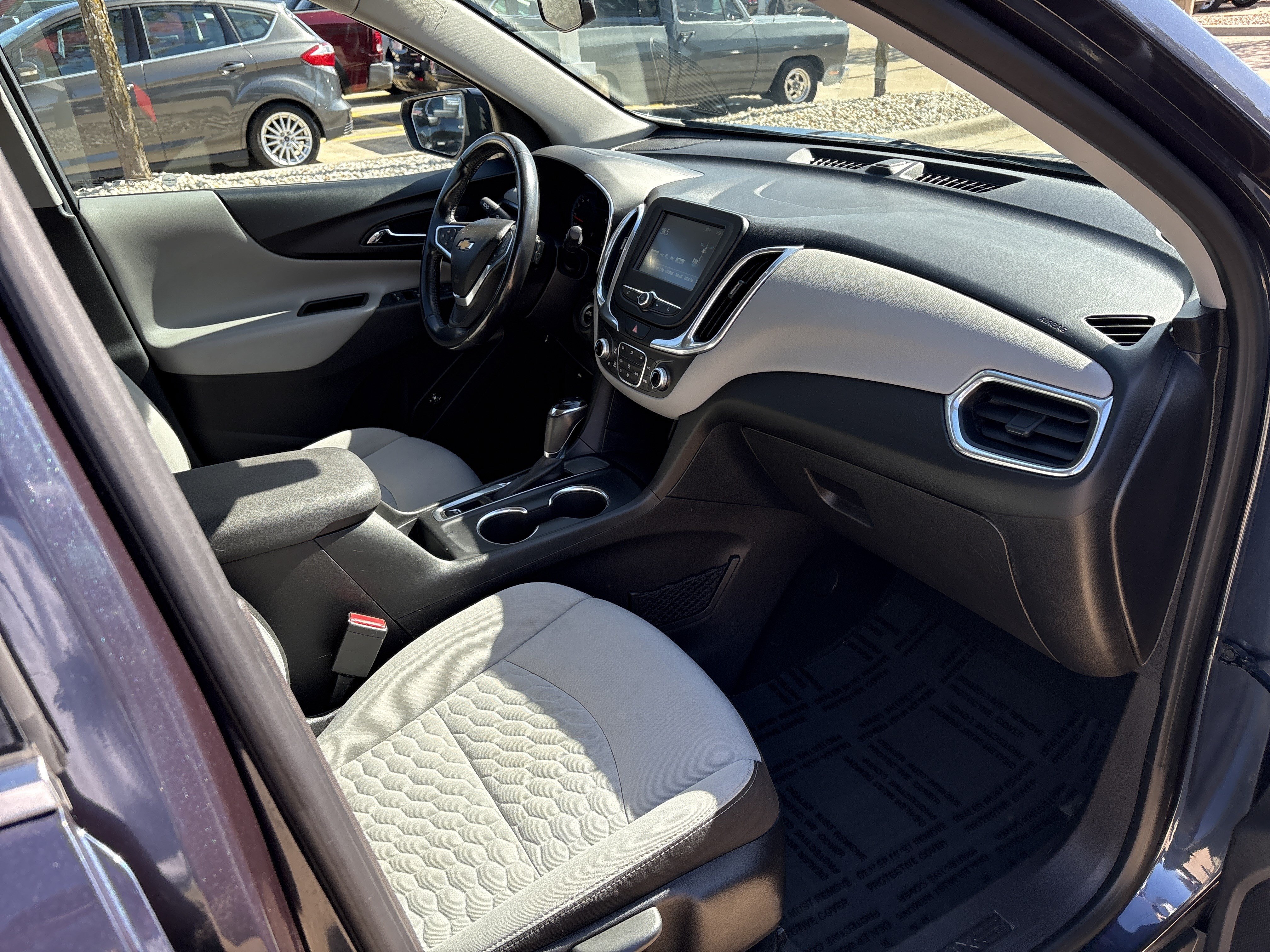 Used 2018 Chevrolet Equinox LT FWD image 15