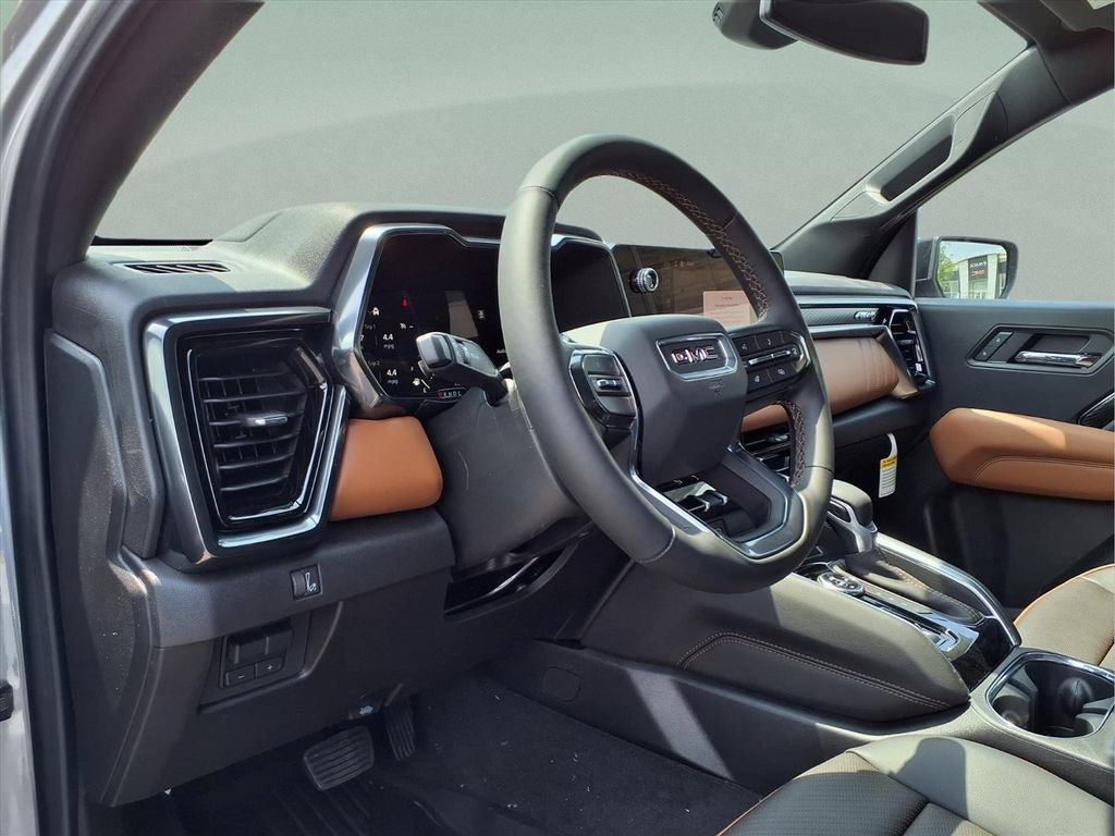 New 2026 GMC Canyon AT4 w/ AT4 Premium Package AWD/4WD image 12