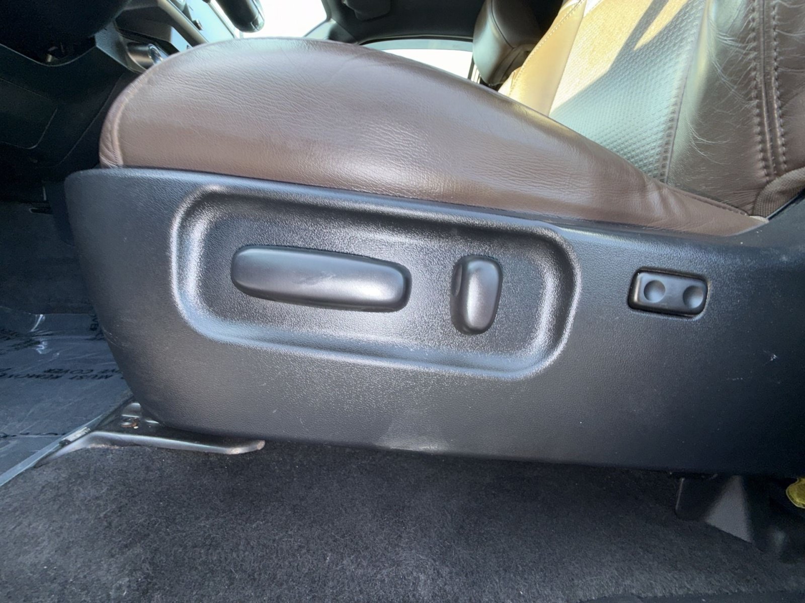 Used 2021 Toyota Tacoma Limited AWD/4WD image 14
