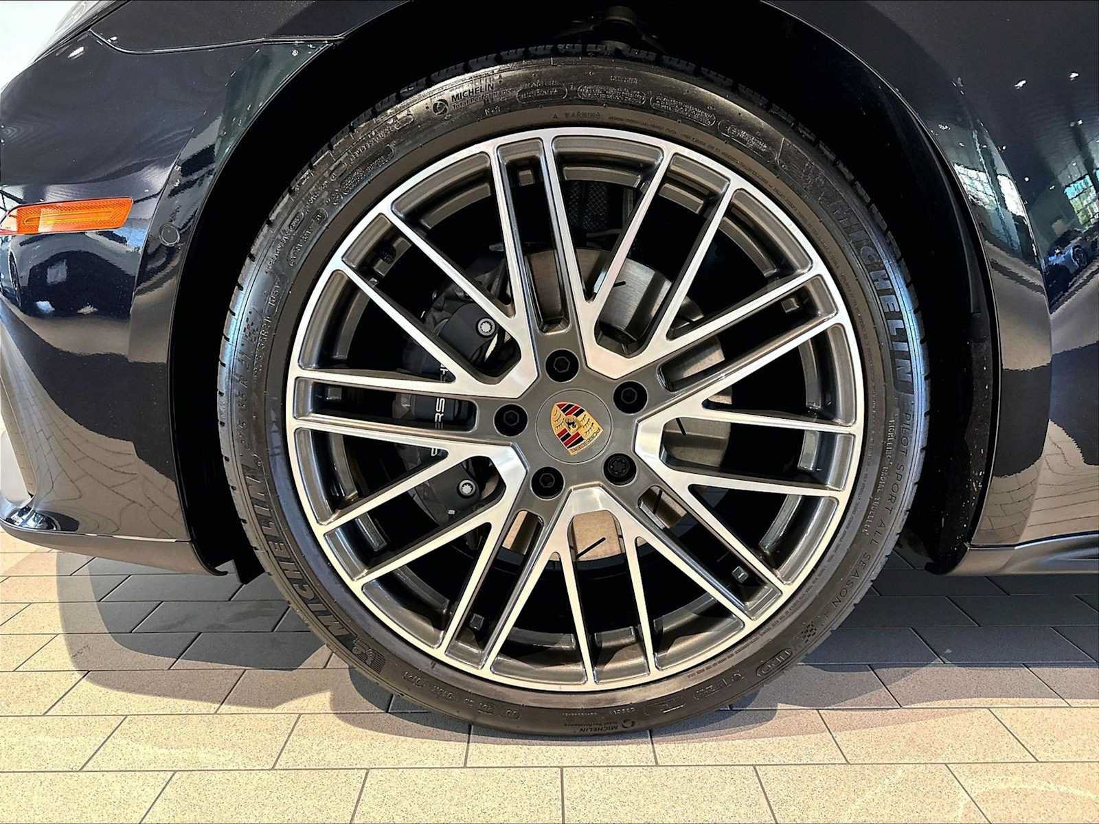 Used 2024 Porsche Panamera 4 w/ Premium Package AWD/4WD image 14