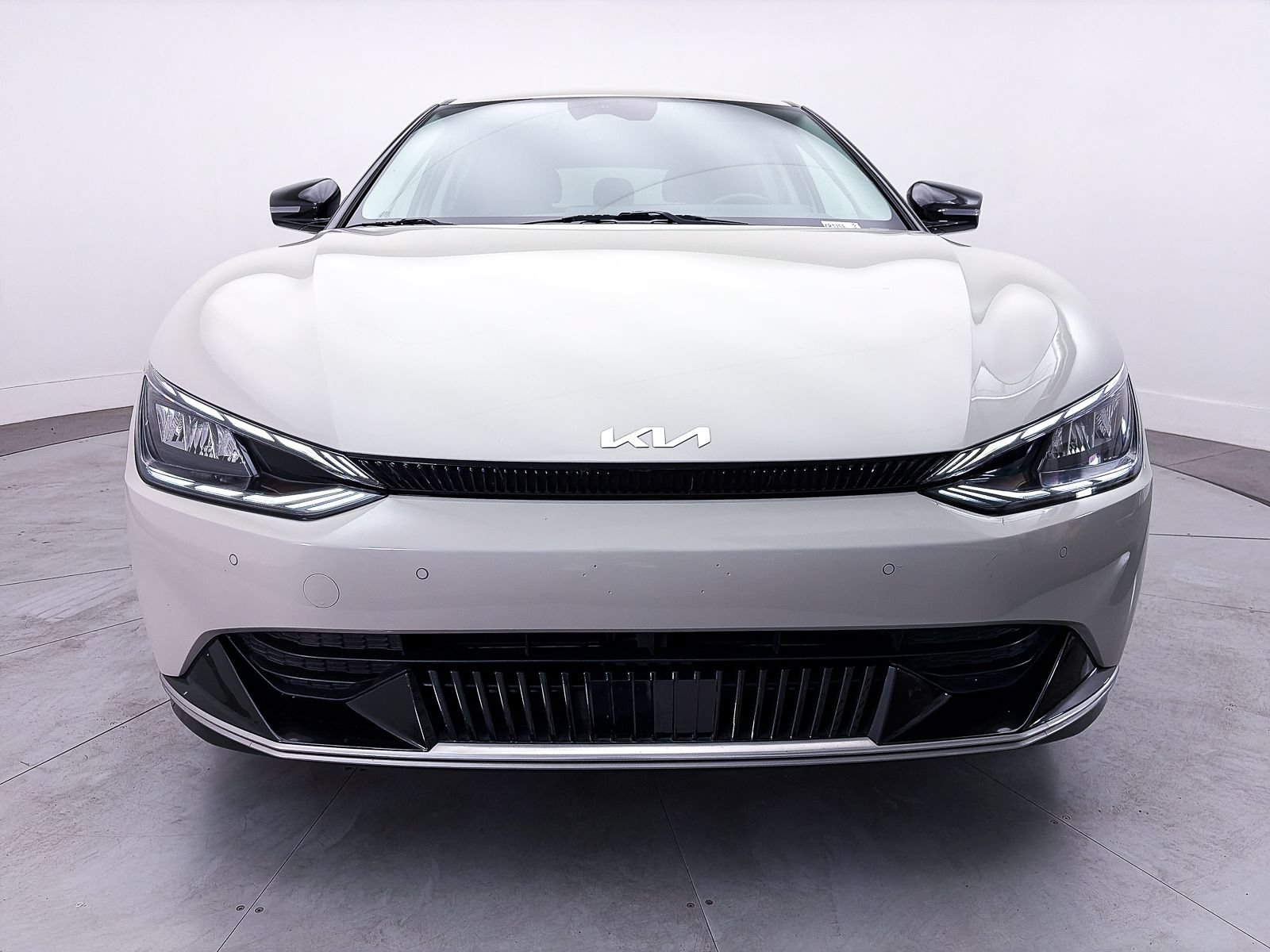 Used 2023 Kia EV6 Wind RWD image 12