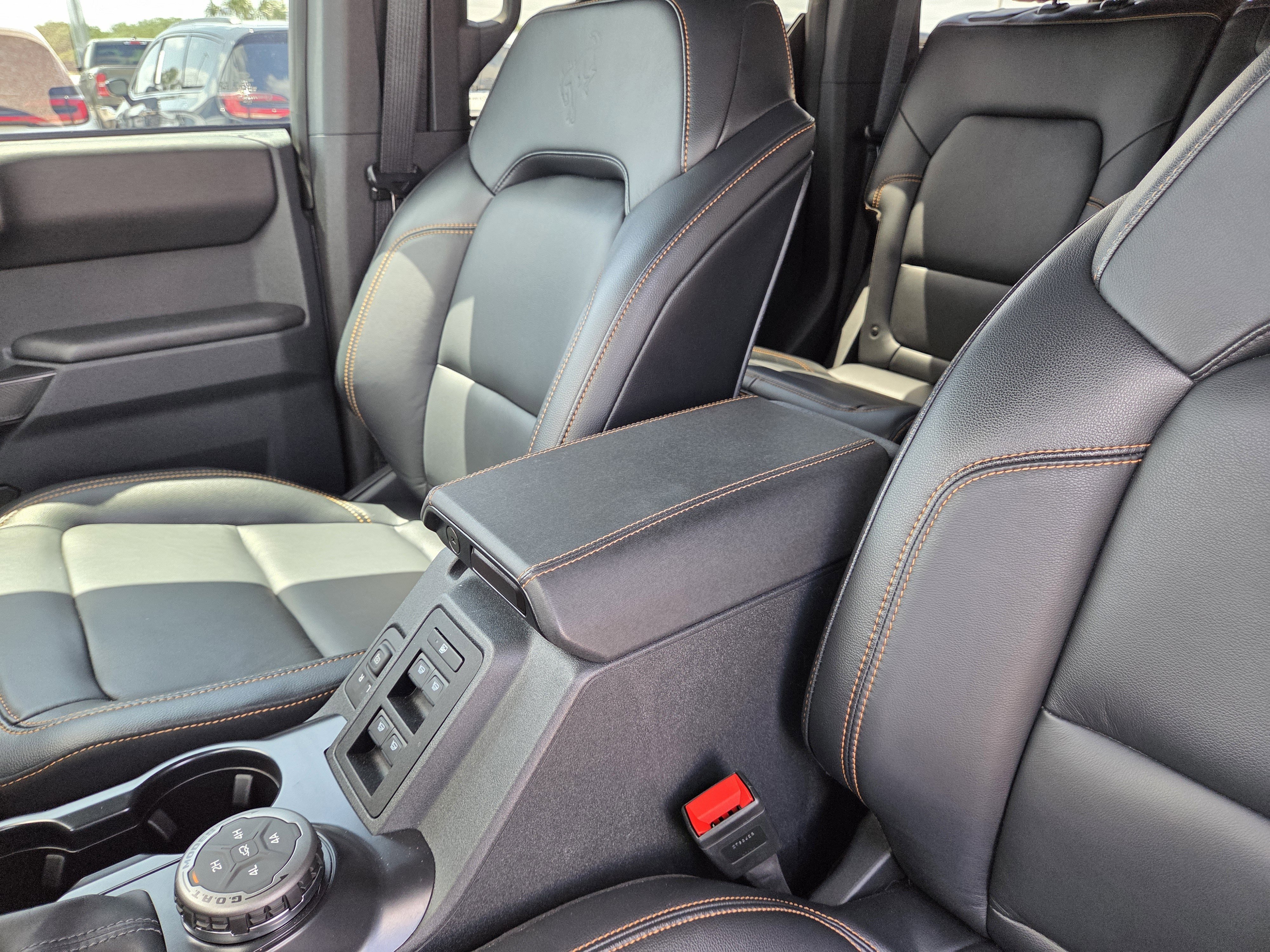 Used 2024 Ford Bronco Badlands AWD/4WD image 28