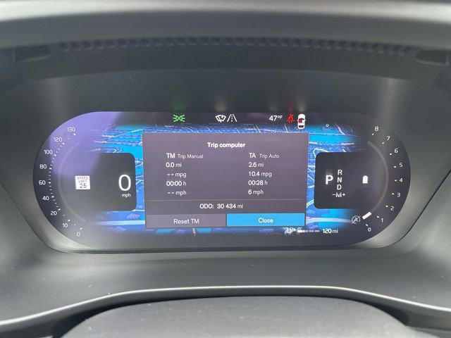 Certified 2023 Volvo XC40 B5 Plus w/ Climate Package image 25