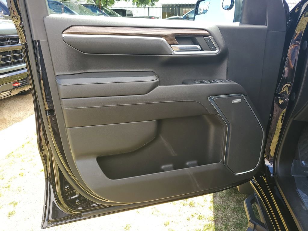 Used 2023 Chevrolet Silverado 1500 RST w/ Convenience Package II AWD/4WD image 19