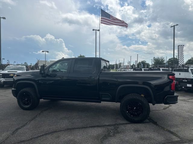 New 2026 Chevrolet Silverado 2500 ZR2 w/ LPO, Dark Essentials Package AWD/4WD image 6