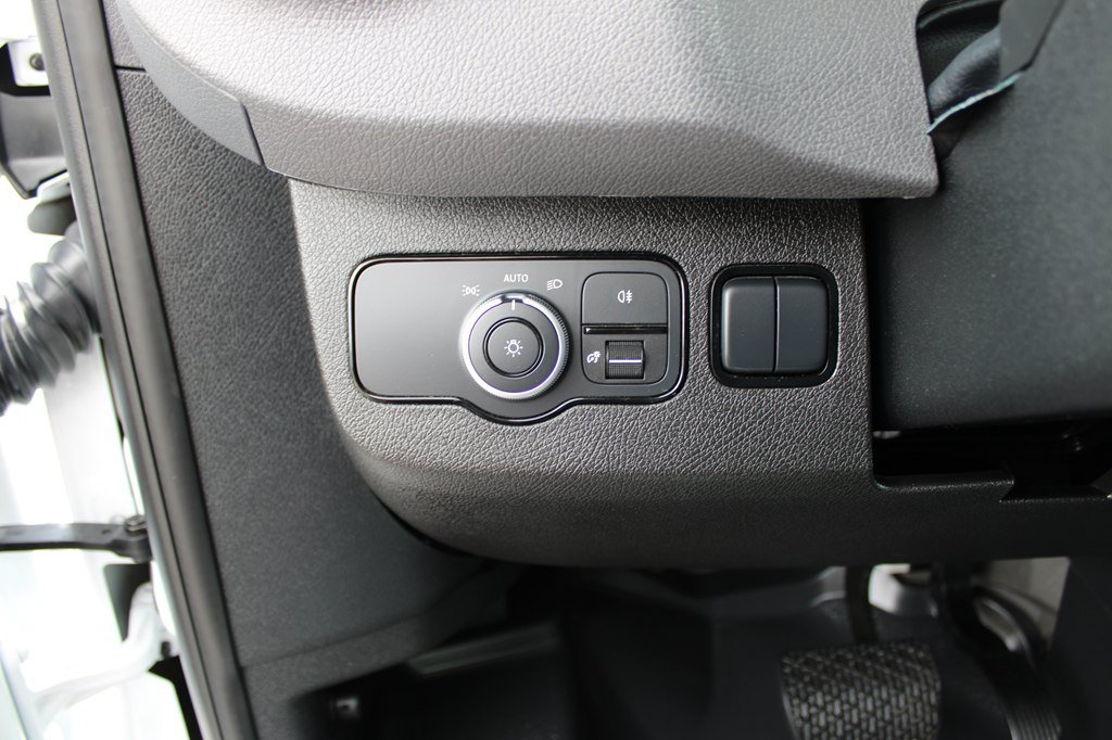 Used 2025 Mercedes-Benz Sprinter 2500 image 30
