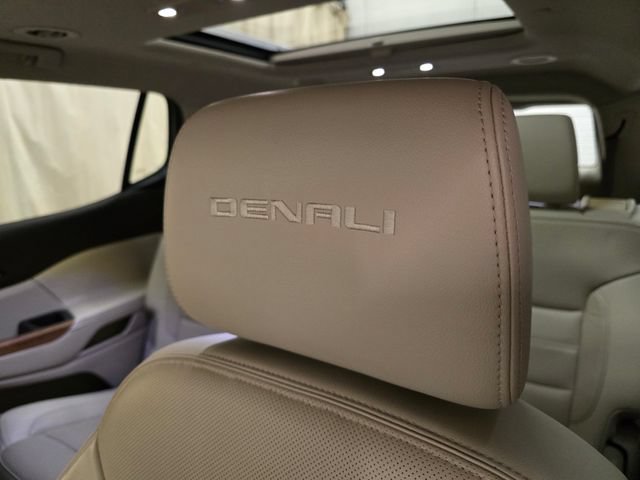 Used 2019 GMC Acadia Denali w/ Technology Package AWD/4WD image 16