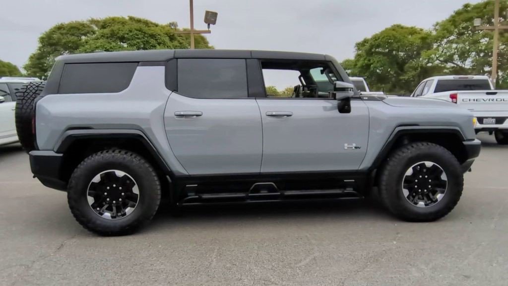 Certified 2024 GMC Hummer EV 3X w/ Extreme Off-Road Package AWD/4WD image 9
