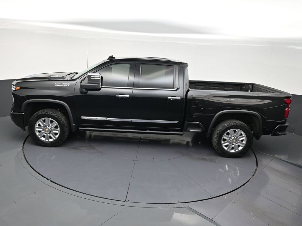 Used 2024 Chevrolet Silverado 2500 High Country image 14