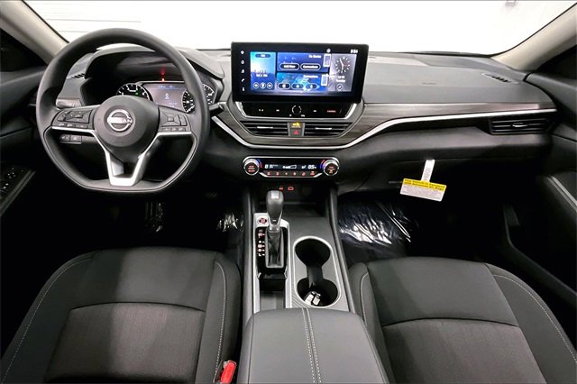 New 2025 Nissan Altima 2.5 SV image 5