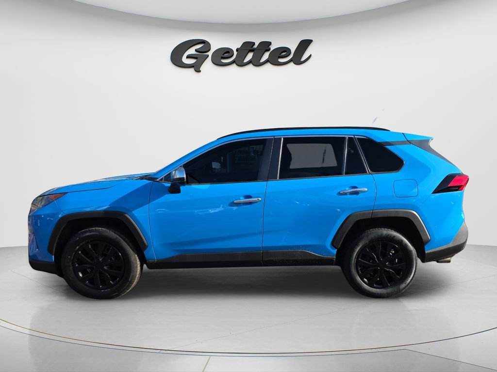Used 2020 Toyota RAV4 LE image 15