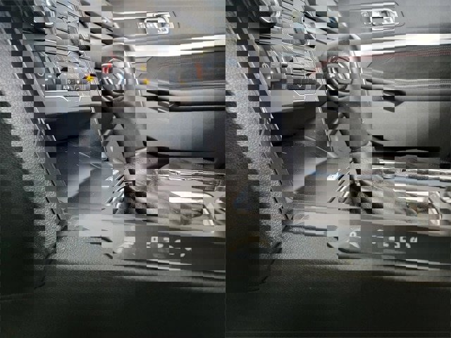 Certified 2019 Ford Explorer XLT w/ Equipment Group 202A image 31