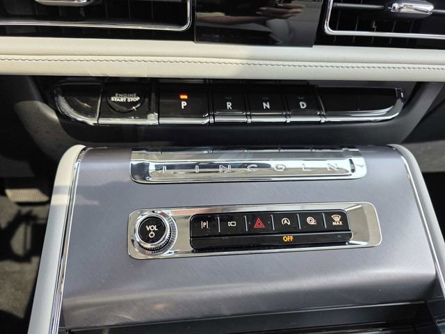 New 2026 Lincoln Aviator 2WD image 11