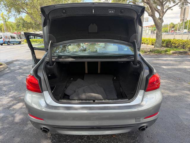 Used 2019 BMW 530e RWD image 19