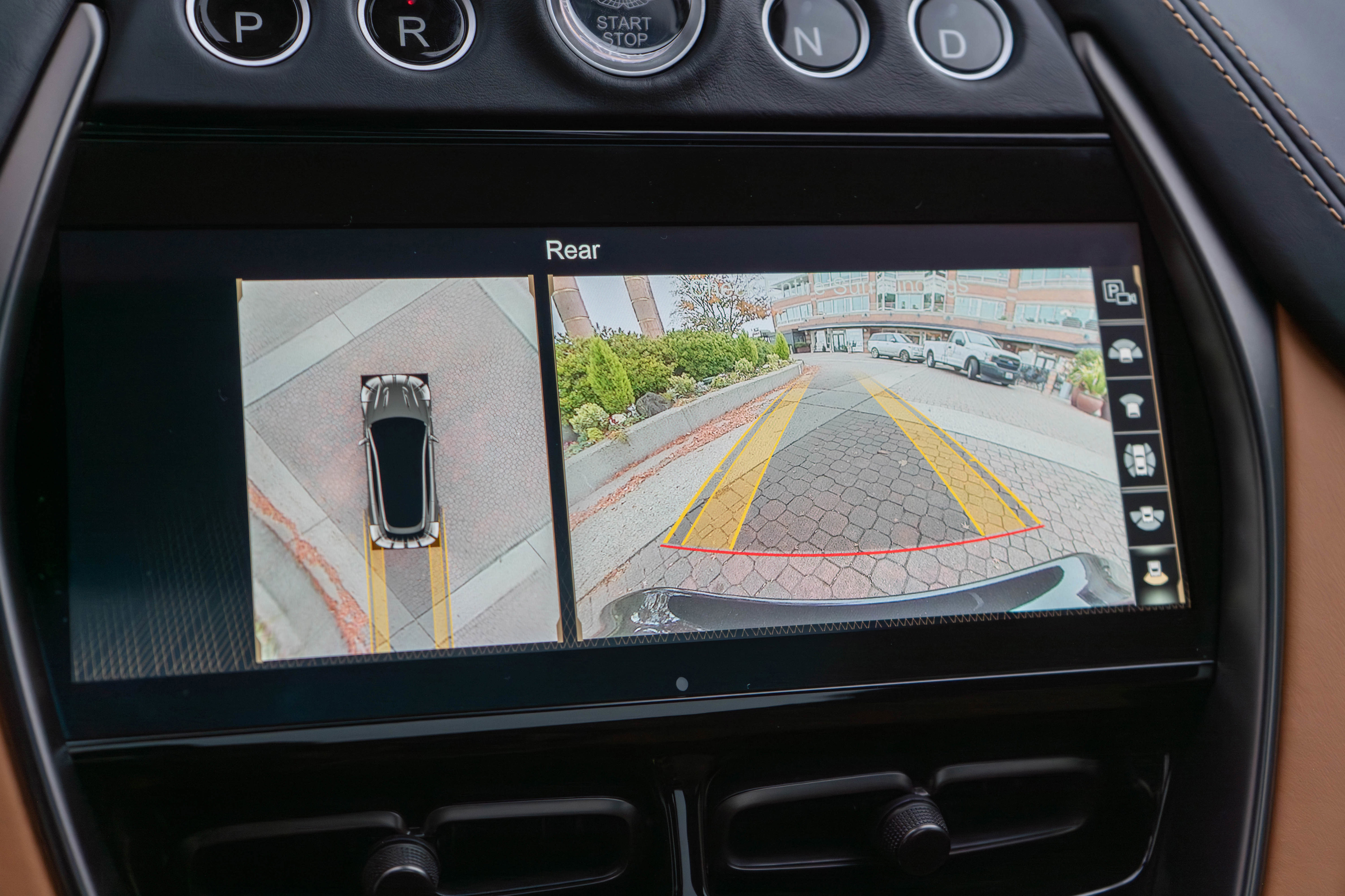 Used 2024 Aston Martin DBX 707 image 21